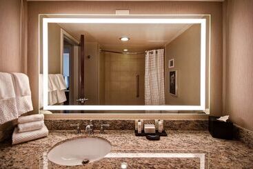Embassy Suites By Hilton Montgomery Hotel & Conference Ctr