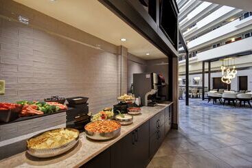 Embassy Suites By Hilton Montgomery Hotel & Conference Ctr