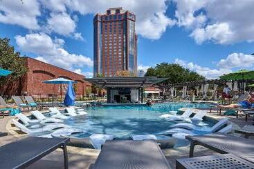 هتل Hilton Anatole