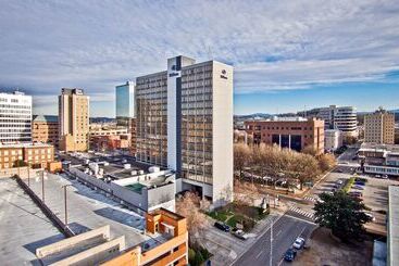 هتل Hilton Knoxville