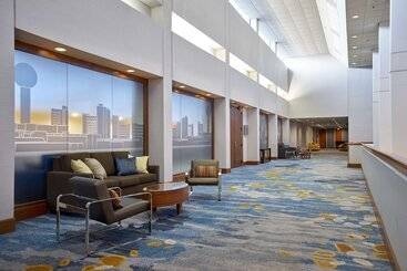 هتل Hilton Knoxville