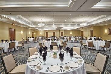 هتل Hilton Knoxville