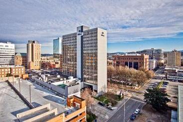 هتل Hilton Knoxville