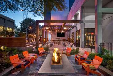 هتل Hilton Knoxville