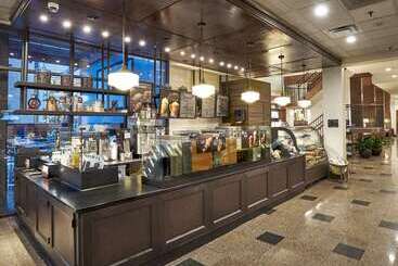 هتل Hilton Knoxville