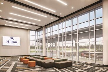هتل Hilton Knoxville Airport