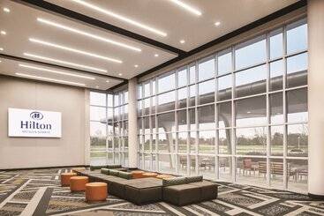هتل Hilton Knoxville Airport