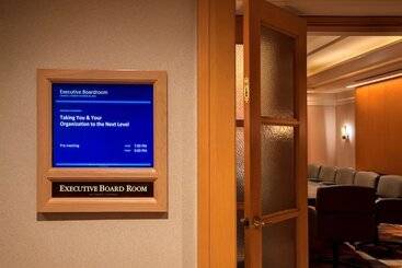 هتل Hilton Los Angeles Airport