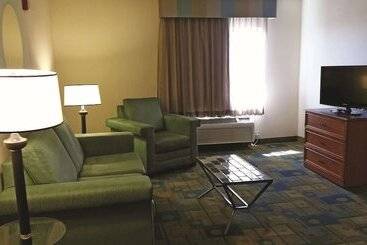 هتل La Quinta Inn By Wyndham Albuquerque Airport