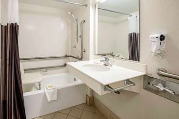 هتل La Quinta Inn By Wyndham Amarillo Midcity