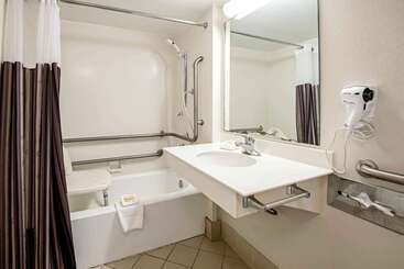 هتل La Quinta Inn By Wyndham Amarillo Midcity