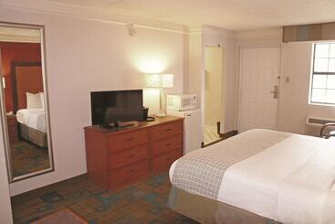 هتل La Quinta Inn By Wyndham Amarillo Midcity
