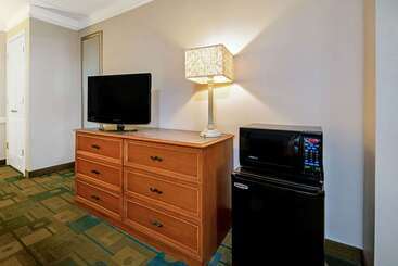 هتل La Quinta Inn By Wyndham Amarillo Midcity