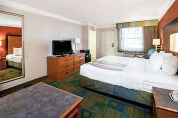 هتل La Quinta Inn By Wyndham Amarillo Midcity