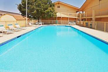 هتل La Quinta Inn By Wyndham Amarillo Midcity