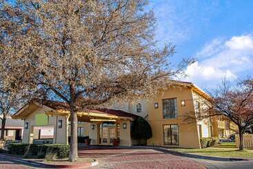 هتل La Quinta Inn By Wyndham Amarillo Midcity