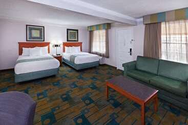 هتل La Quinta Inn By Wyndham Austin Oltorf