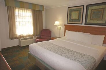 هتل La Quinta Inn By Wyndham Austin Oltorf
