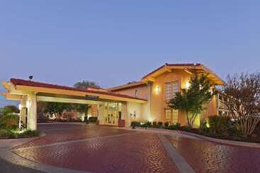 هتل La Quinta Inn By Wyndham Austin Oltorf