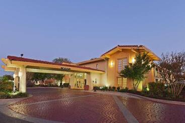 هتل La Quinta Inn By Wyndham Austin Oltorf