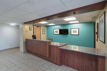 هتل La Quinta Inn By Wyndham Austin Oltorf