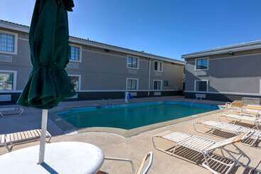 هتل La Quinta Inn By Wyndham Champaign