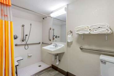 هتل La Quinta Inn By Wyndham Champaign