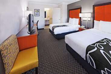 هتل La Quinta Inn By Wyndham Dallas Uptown