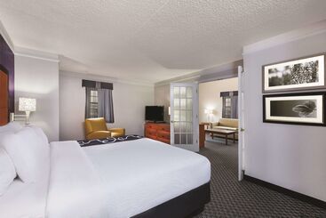 هتل La Quinta Inn By Wyndham Midland