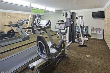 هتل La Quinta Inn By Wyndham Phoenix Sky Harbor Airport
