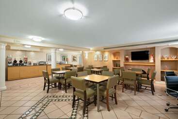 هتل La Quinta Inn By Wyndham Phoenix Sky Harbor Airport
