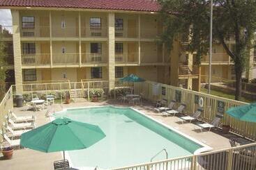 هتل La Quinta Inn By Wyndham Temple