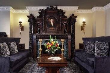 هتل Le Pavillon, New Orleans, A Tribute Portfolio
