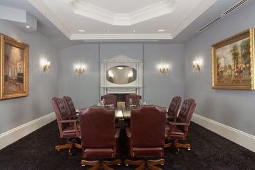 هتل Le Pavillon, New Orleans, A Tribute Portfolio
