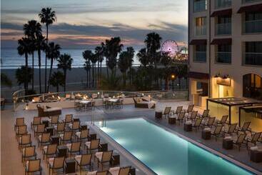 هتل Regent Santa Monica Beach