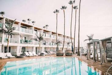 هتل Marina Del Rey