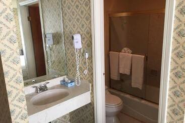 هتل Marina Inn