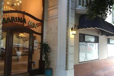 هتل Marina Inn