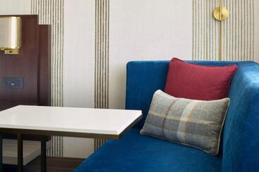 هتل Marriott Kansas City Overland Park