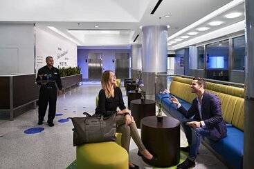 هتل Miami International Airport