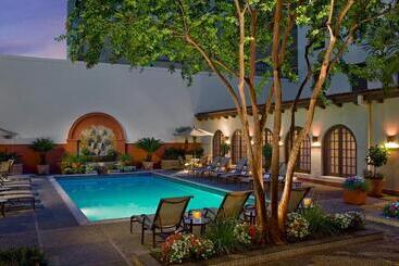 هتل Omni La Mansion Del Rio