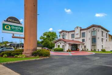 هتل Quality Inn