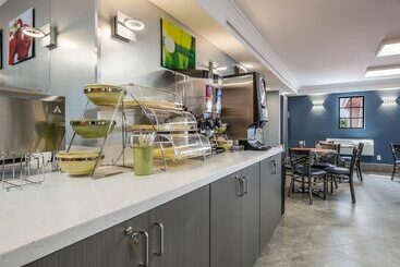 هتل Quality Inn