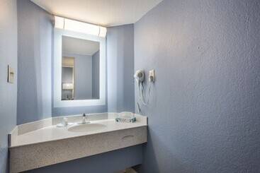 هتل Quality Inn