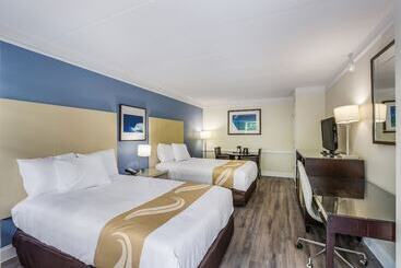 هتل Quality Inn