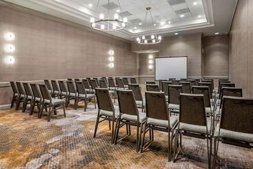 هتل Sheraton Suites Wilmington Downtown