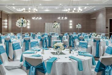هتل Sheraton Suites Wilmington Downtown