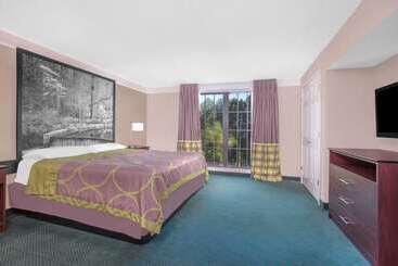 هتل Super 8 By Wyndham Austell/six Flags