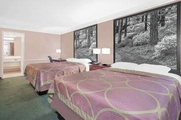 هتل Super 8 By Wyndham Austell/six Flags