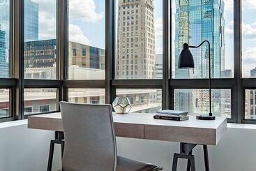 The Marquette Hotel, Curio Collection By Hilton